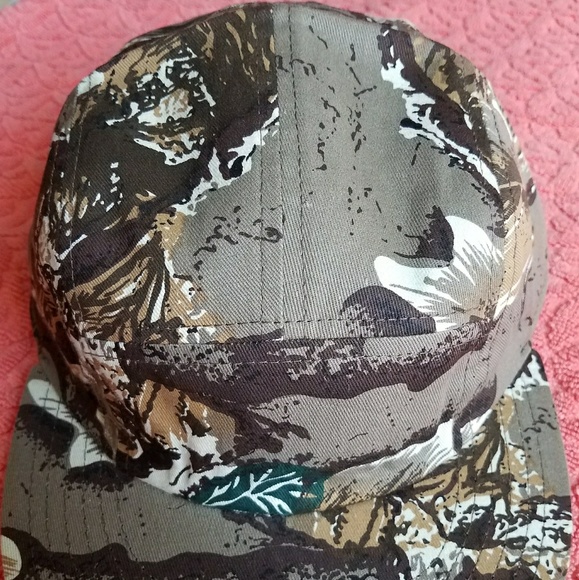 Green/Brown Camo Hat - Picture 3 of 4